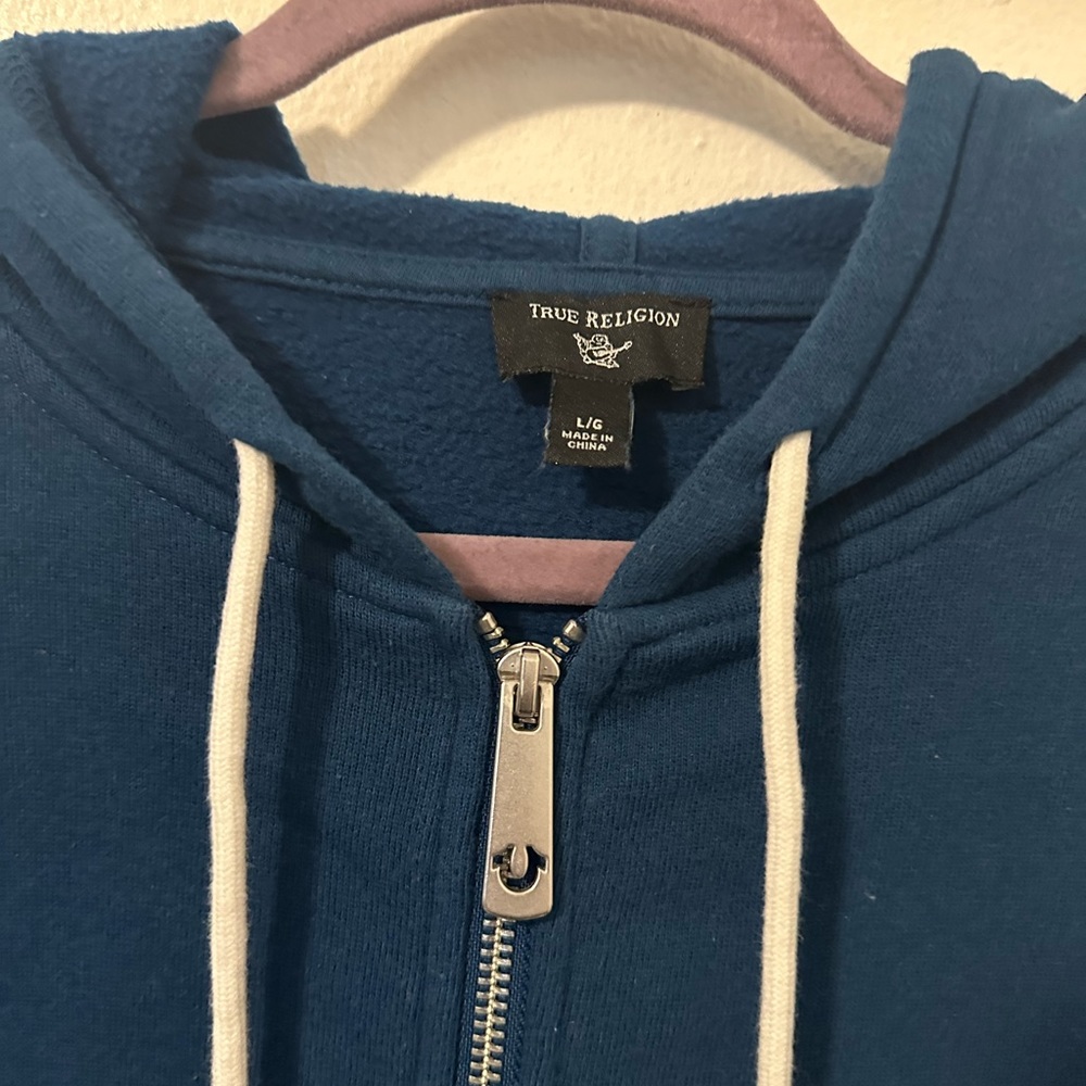 Sweater - Picture 2 of 3